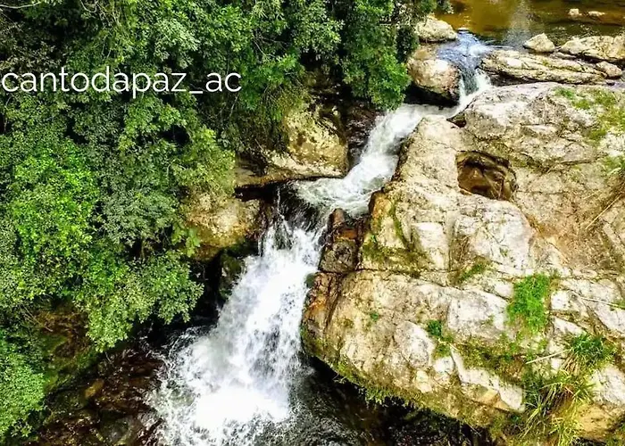 Suite Com Cachoeira No Quintal