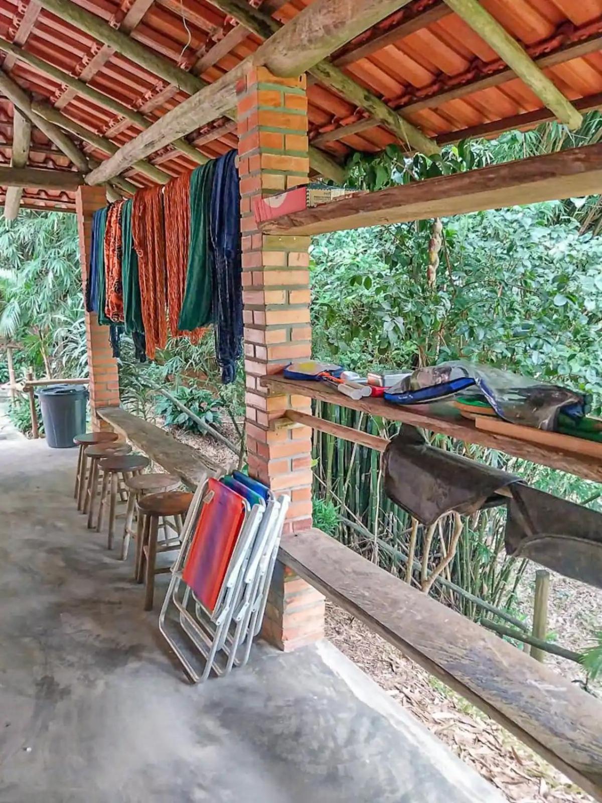 Alojamento de Turismo Selvagem Com Cachoeira No Quintal *