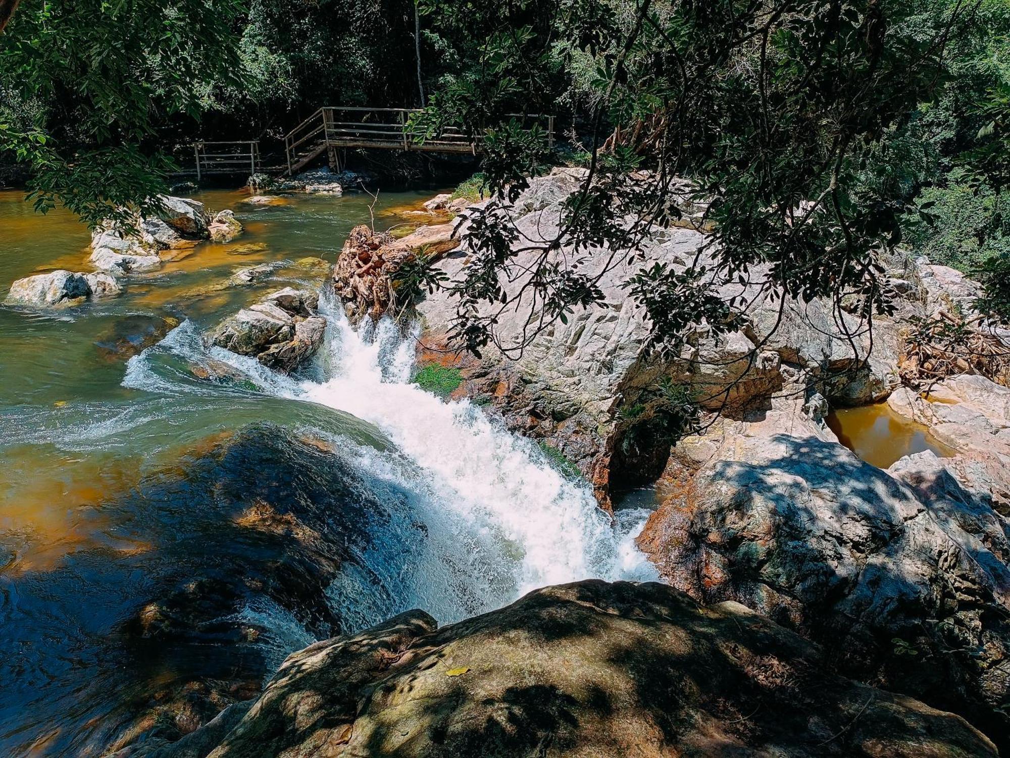 Com Cachoeira No Quintal Alojamento de Turismo Selvagem *